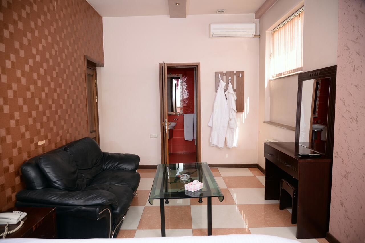Отель Royal Plus Hotel Ереван-25