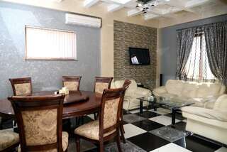 Отель Royal Plus Hotel Ереван Люкс с 2 спальнями-3