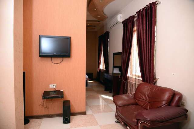 Отель Royal Plus Hotel Ереван-13