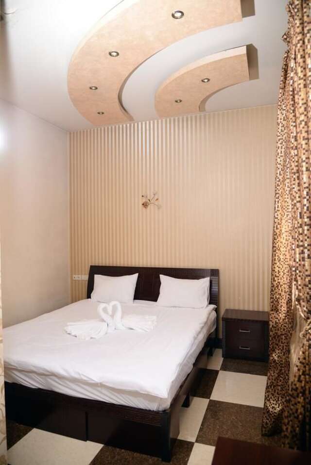 Отель Royal Plus Hotel Ереван-11